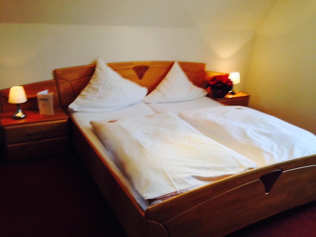 Hotel Eisenkrug دينكلسبهل الغرفة الصورة
